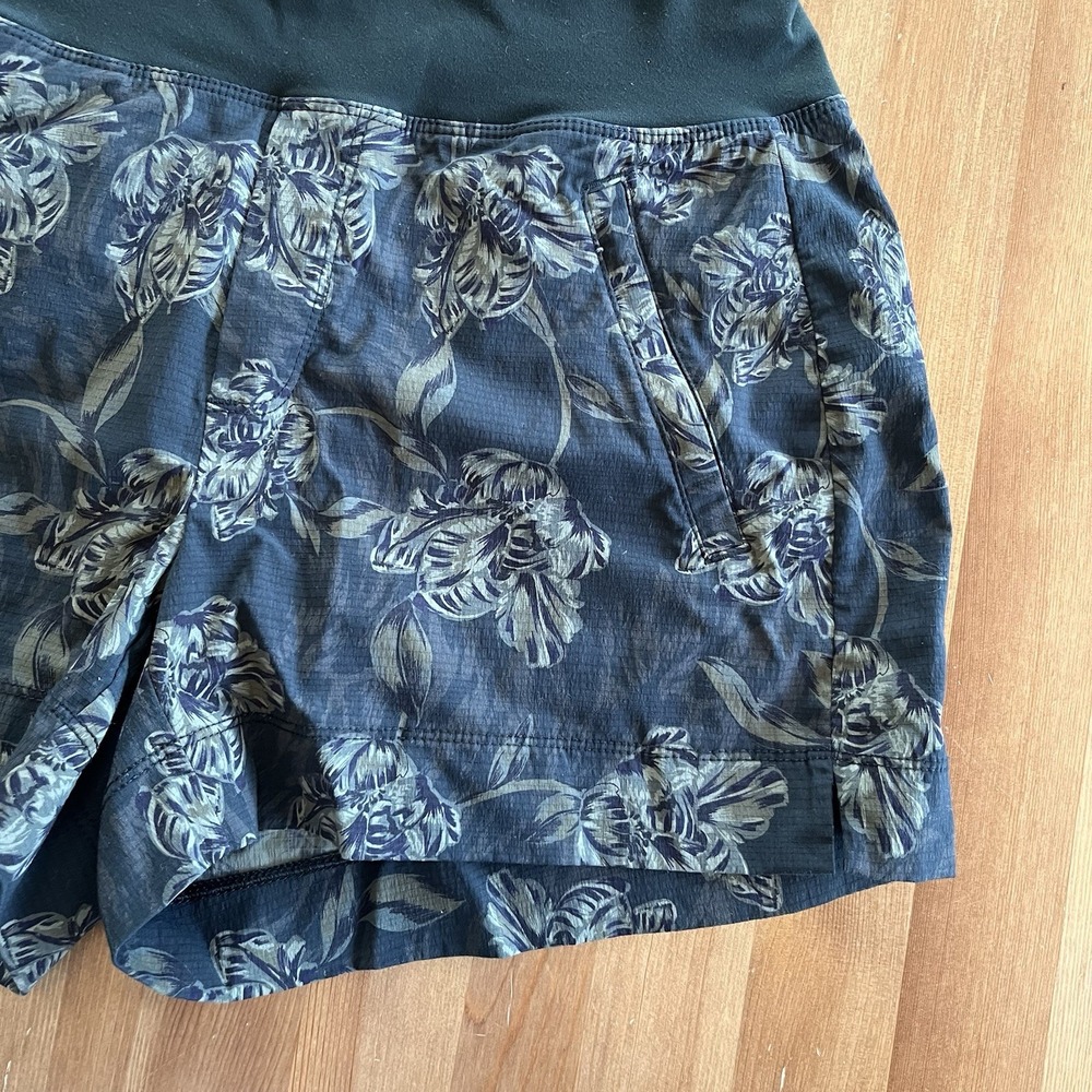Athleta Trekkie North Printed Shorts Women's 4 Ripstop Stretch Waist Zip Pockets - Picture 4 of 16